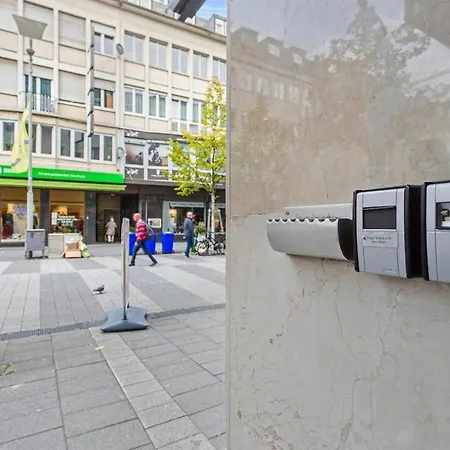 Koblenz-city Am Schloss - 10 Gaeste - Zachastay * كوبلنس