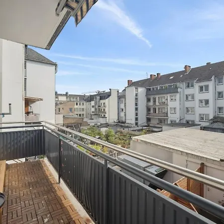 Koblenz-city Am Schloss - 10 Gaeste - Zachastay *