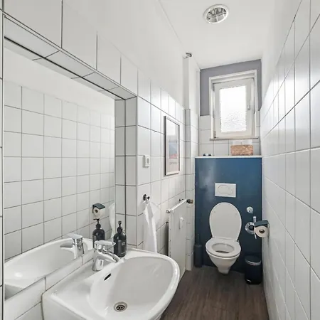 Koblenz-city Am Schloss - 10 Gaeste - Zachastay Apartman