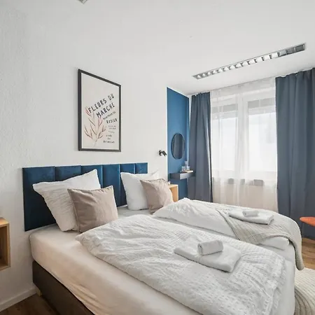 Koblenz-city Am Schloss - 10 Gaeste - Zachastay Apartman Koblenz