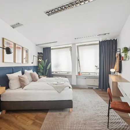 Koblenz-city Am Schloss - 10 Gaeste - Zachastay Apartment Koblenz (Rhineland-Palatinate)
