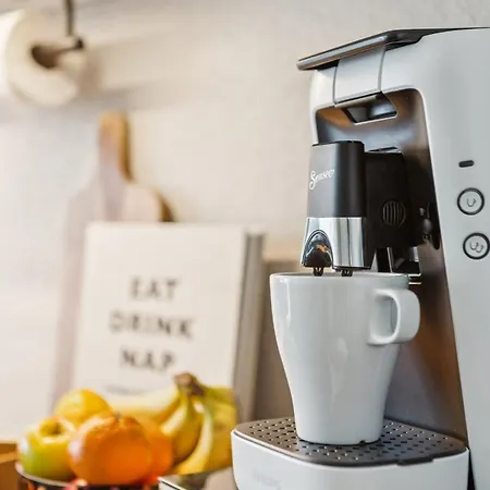 Koblenz-city Am Schloss - 10 Gaeste - Zachastay شقة كوبلنس