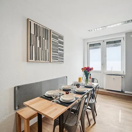 Koblenz-city Am Schloss - 10 Gaeste - Zachastay Apartman *