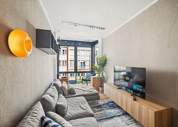 Koblenz-city Am Schloss - 10 Gaeste - Zachastay Apartman