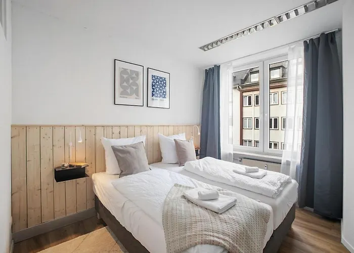 Koblenz-city Am Schloss - 10 Gaeste - Zachastay * Koblenz